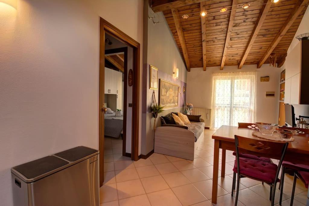 Апартаменты Casa Vacanza Angolo Della Corte Комо Экстерьер фото